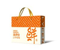 伊份關(guān)愛(ài) 禮盒920g